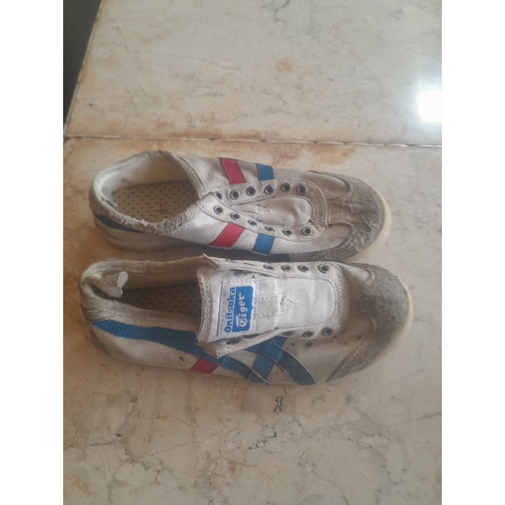 garage sale sepatu anak onitsuka slip on original second