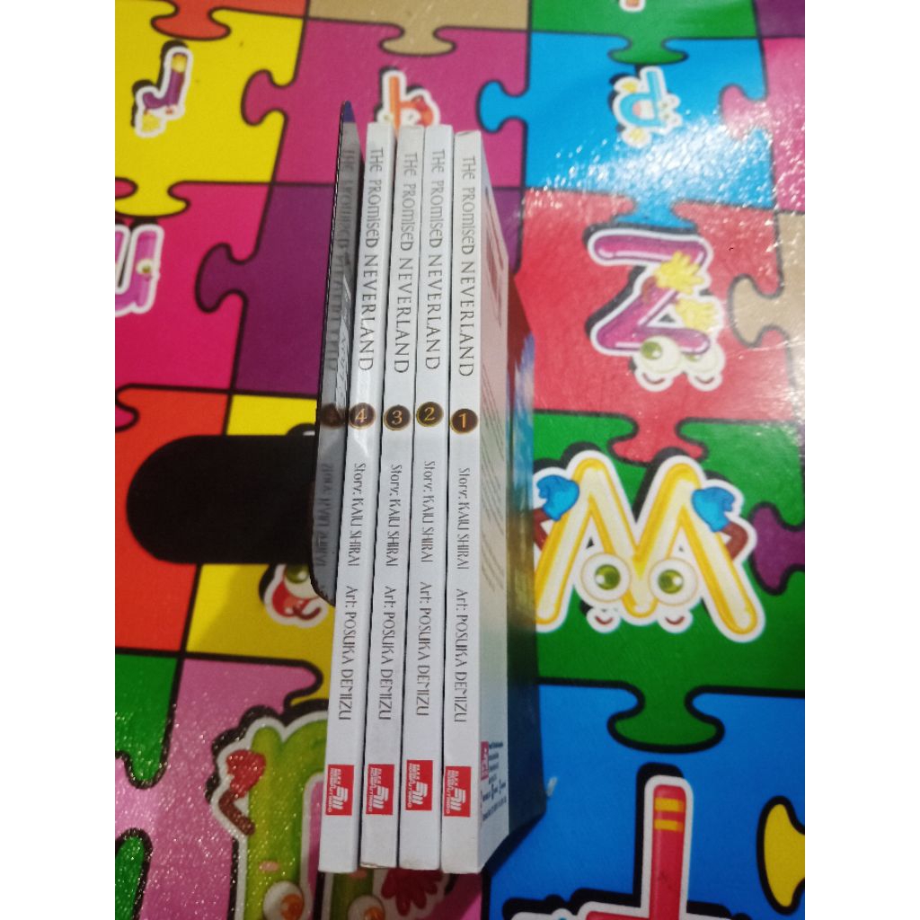 Set The Promised Neverland 1 - 4 Bekas (2019)