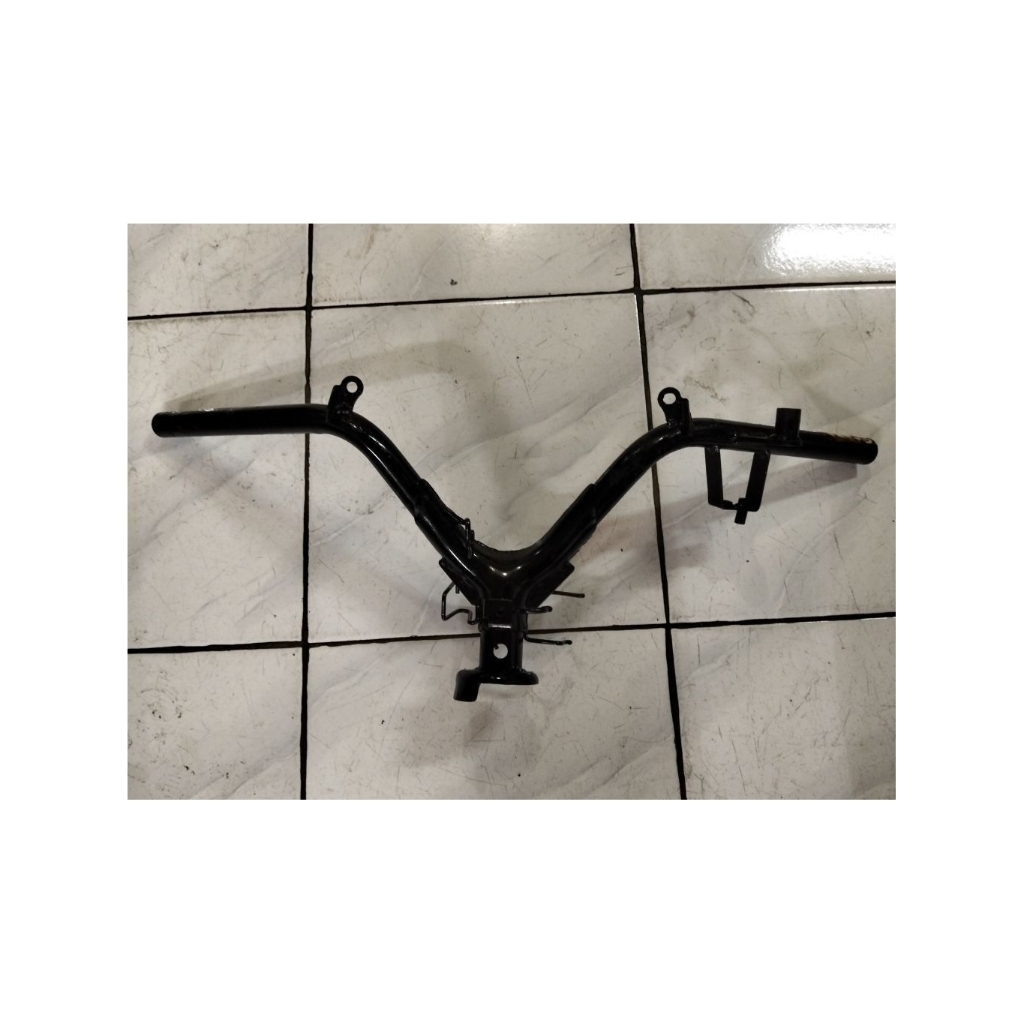 Stang stir untuk motor Revo 100cc carbu number part 53100KVR600