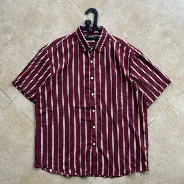 KEMEJA STRIPE FUNDAMENTALIST MAROON RED SECOND