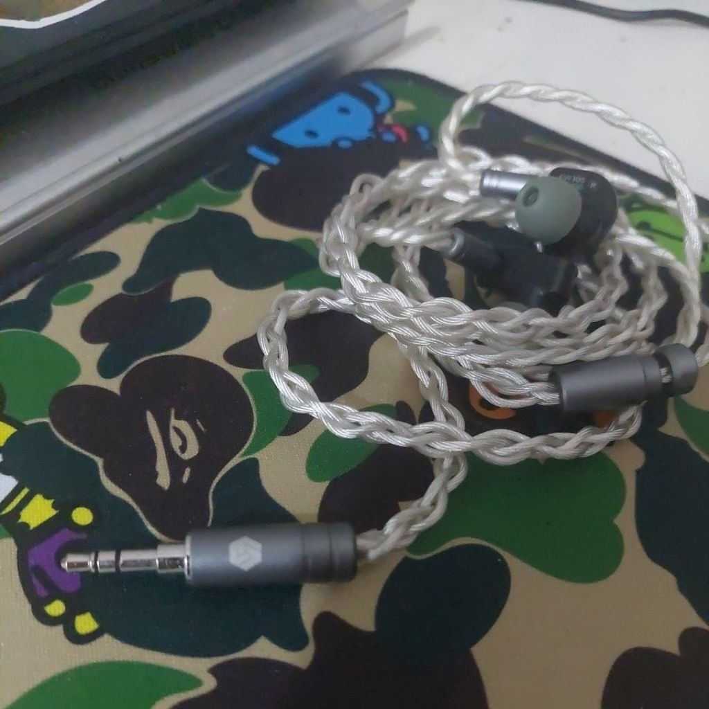 simgot ew300 hbb dan kabel vjc lam plus ipod nano
