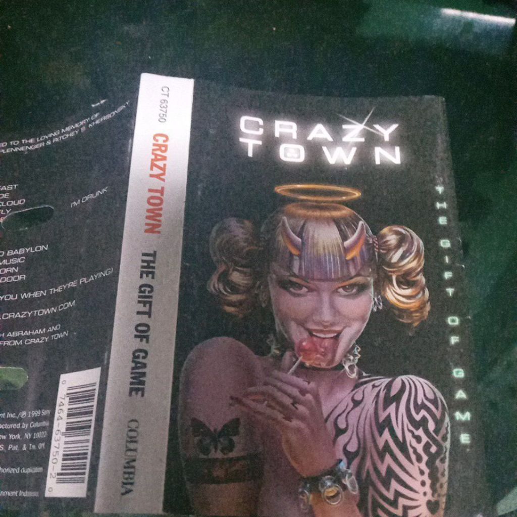 kaset pita CRAZY TOWN DV039