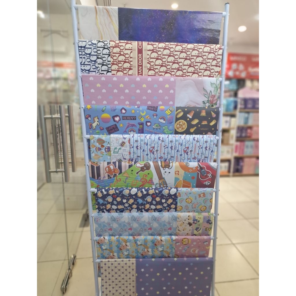 

KERTAS KADO MOTIP RANDOM BESAR DAN KECIL