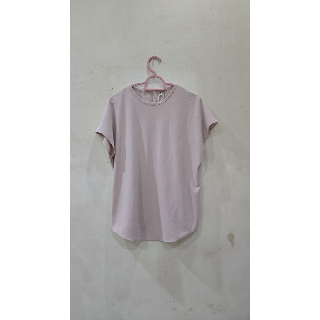 (PRELOVED PRIBADI)-ATASAN PINK UNIQLO
