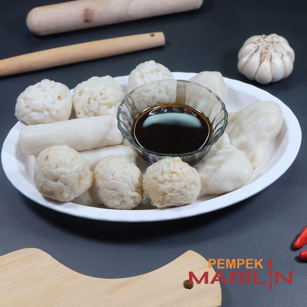 

Pempek Palembang Paket 15 Pcs Pempek + Cuko