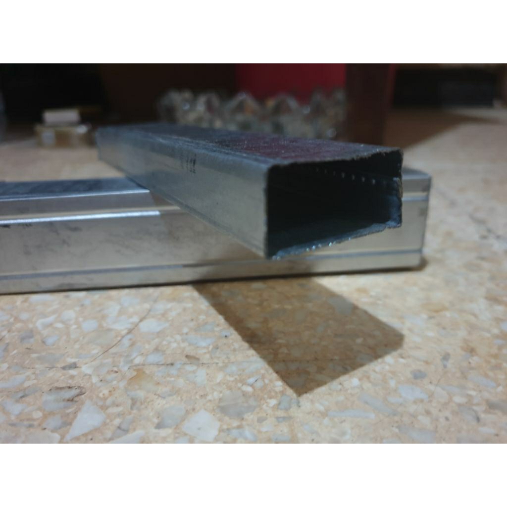 Hollow 2 x 4 bajaringan galvalum