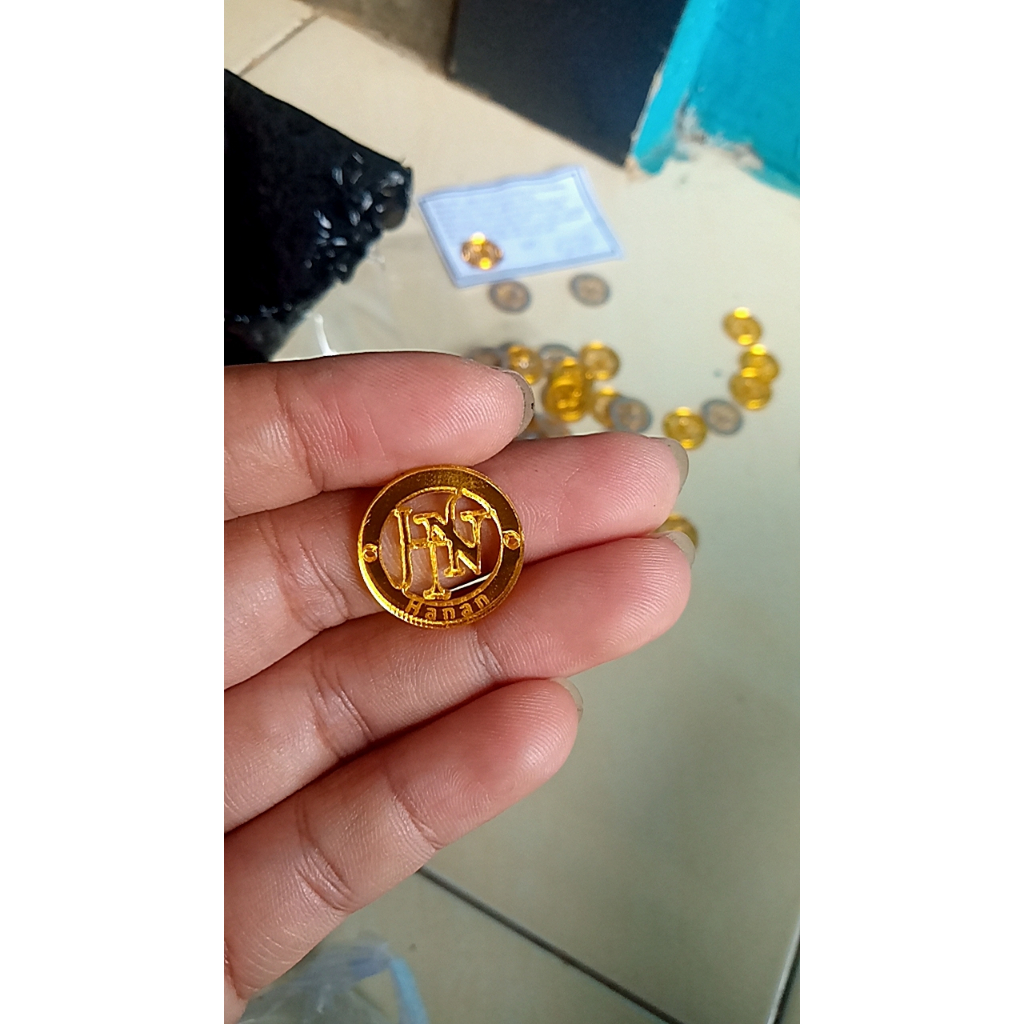 LABEL BULAT GRAFIR NAMA AKRILIK/CUSTOM NAMA AKRILIK/MURAH