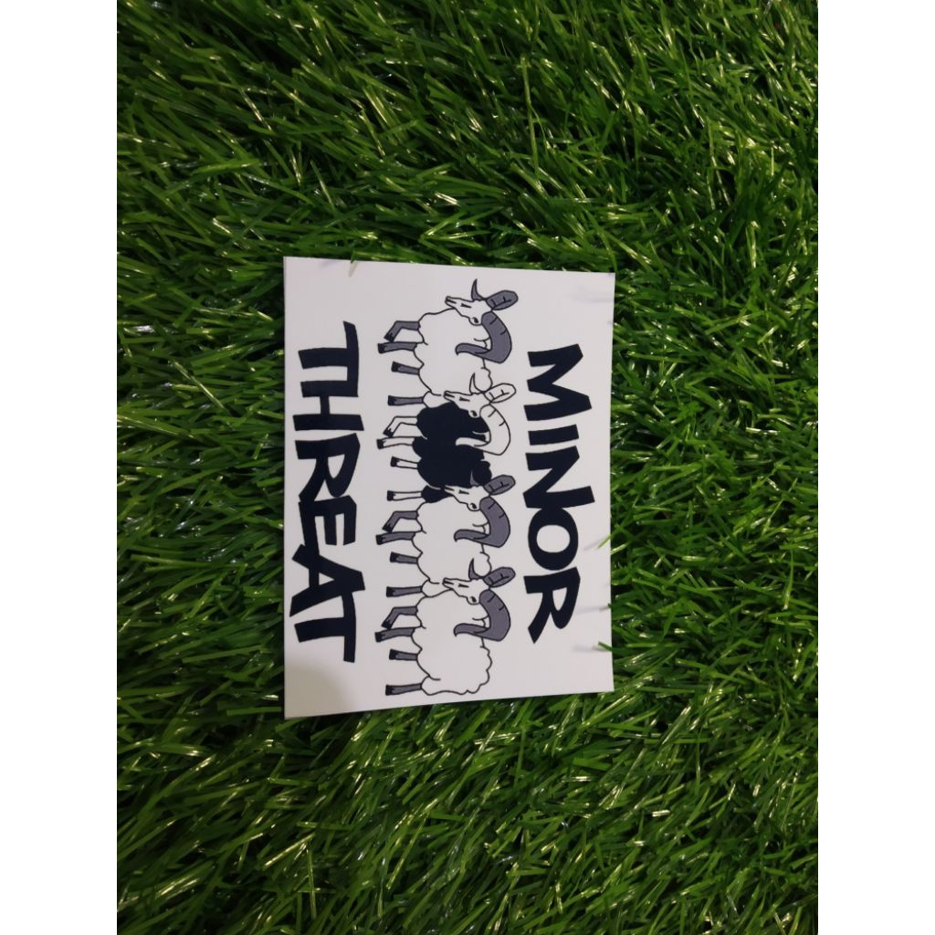 

stiker vinyl minor threat