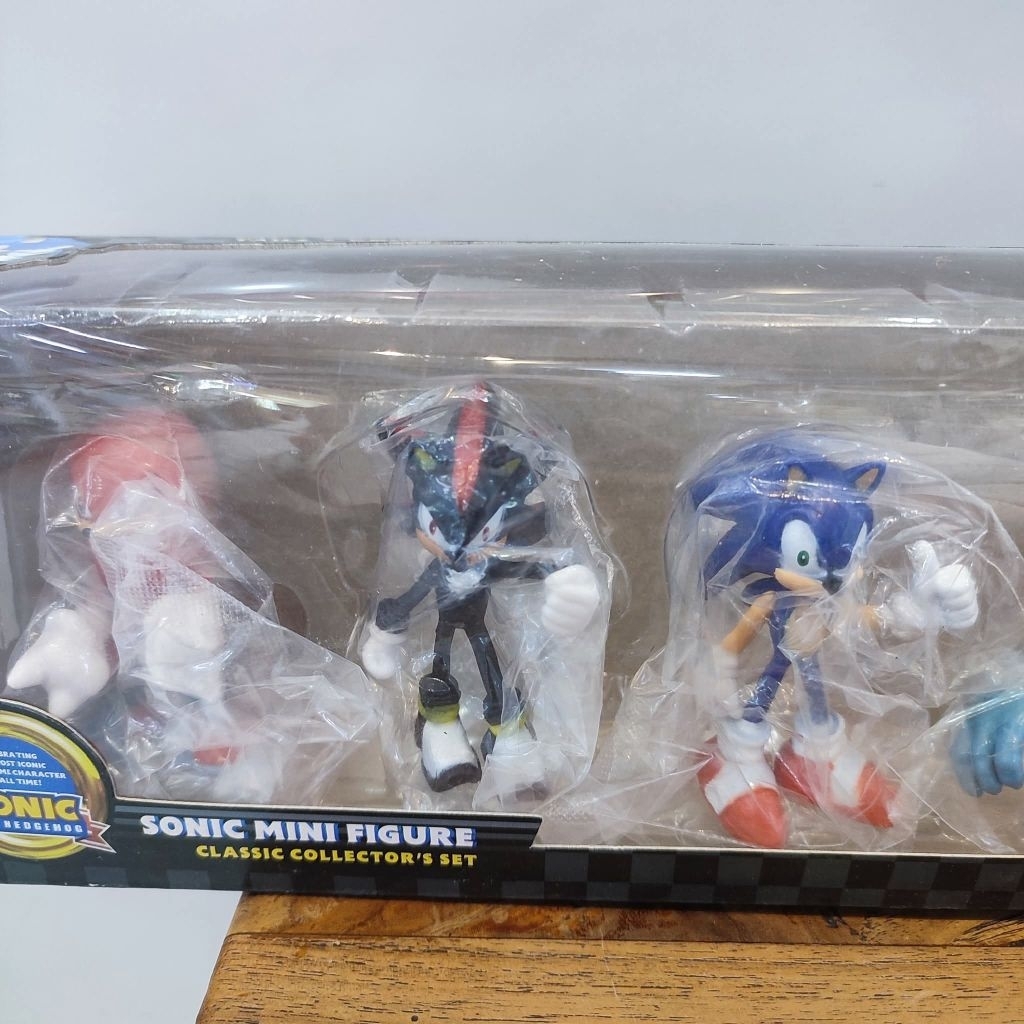 Mainan figure sonic boxsetKnuckles tails sonic amy super sonic amy metal sonic black boxsonic the he