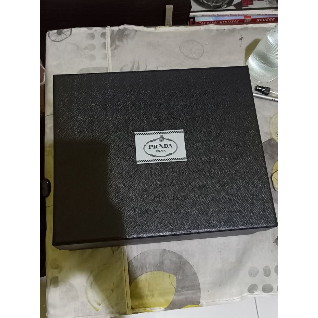 

preloved box prada auth