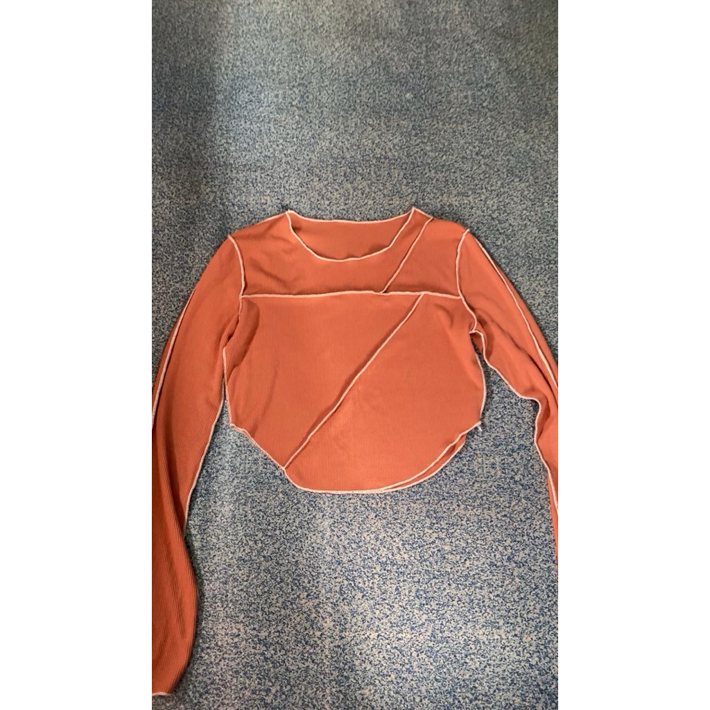 preloved | baju crop lengan panjang | bisa dipake bolak balik