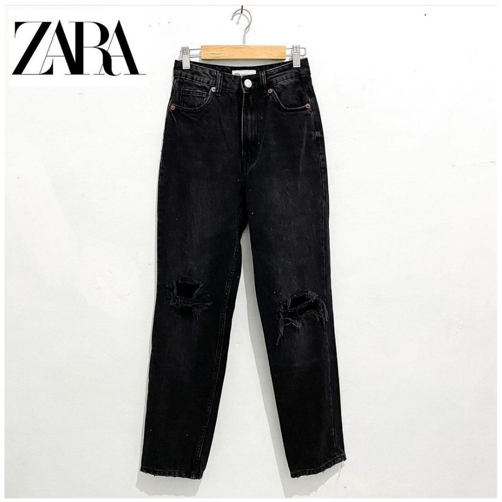 ZARA RIPPED JEANS
