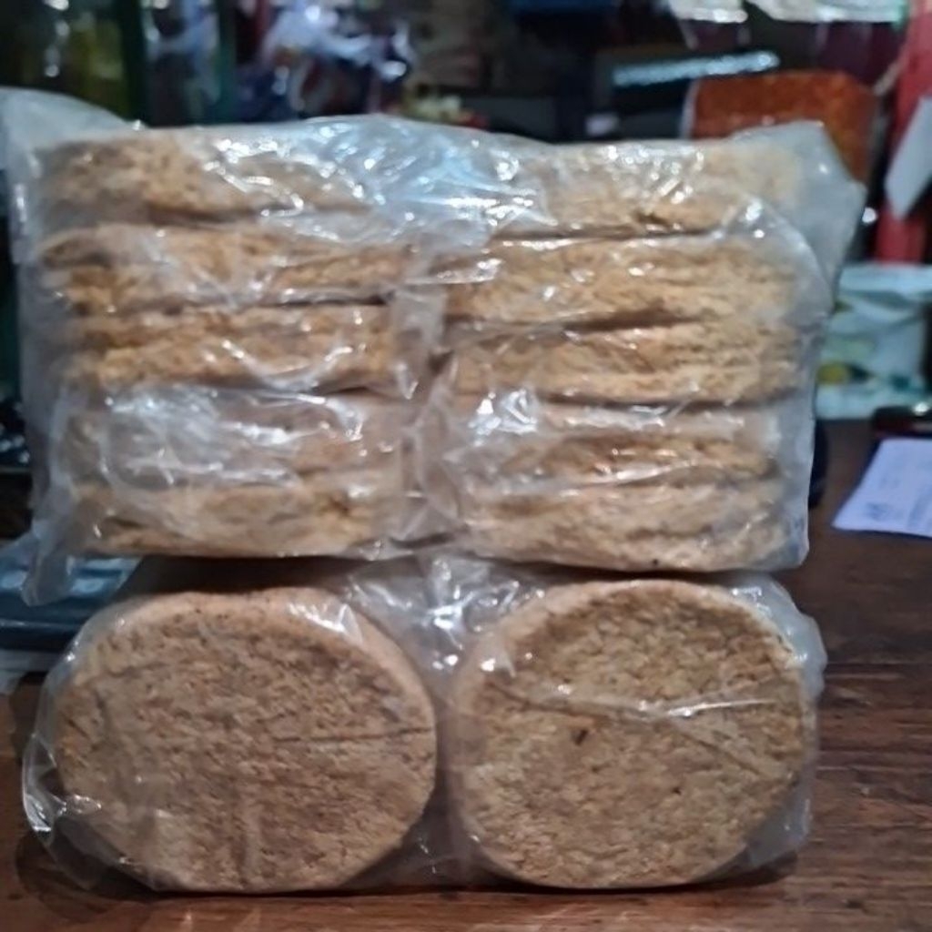 

TERASI BELACAN BULAT KHAS BENGKALIS ISI 10KEPING ( 1 PACK )