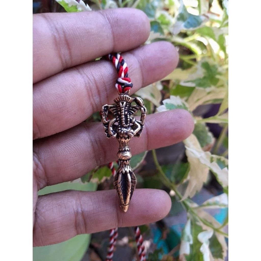 kalung tali tridatu vajra tibbet kuningan perunggu