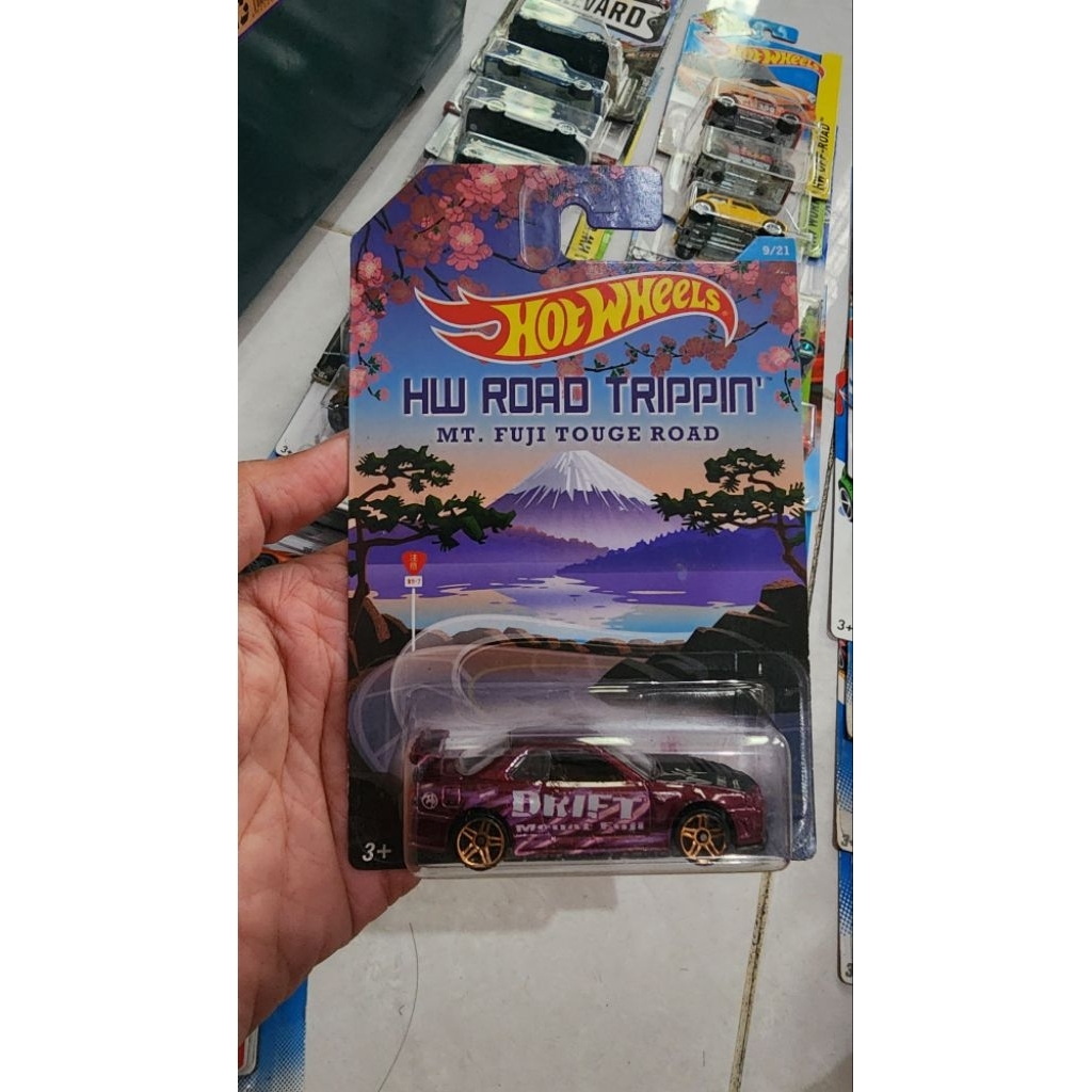 Hotwheels Nissan GTR R34 Road Trippin