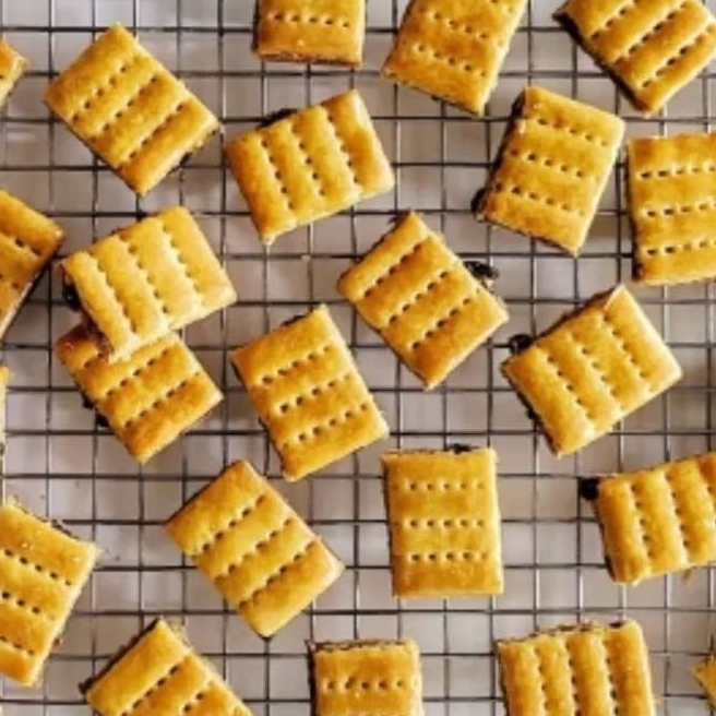 

Sultana Prunes Premium