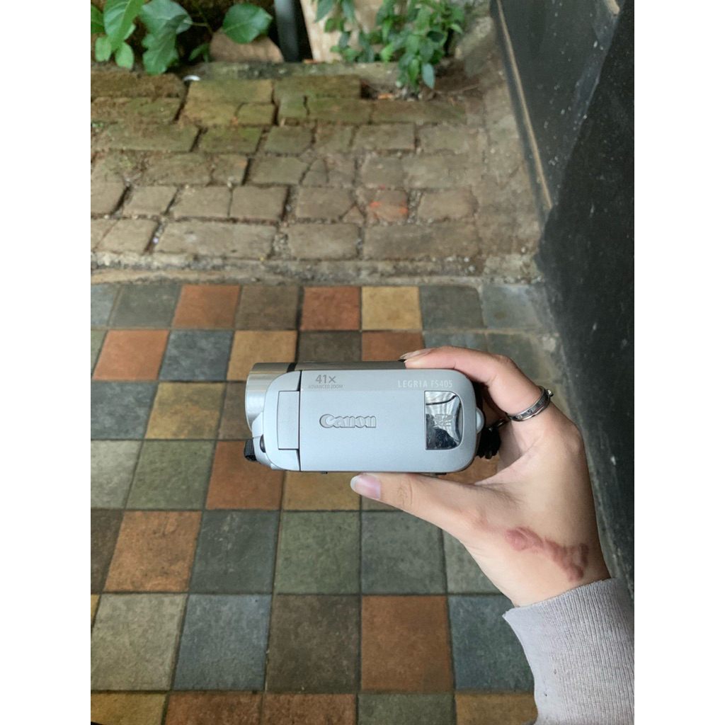 handycam canon legria fs405