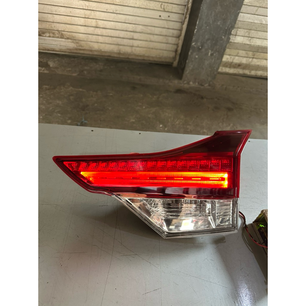 Reflektor Lampu Bagasi Rush Original