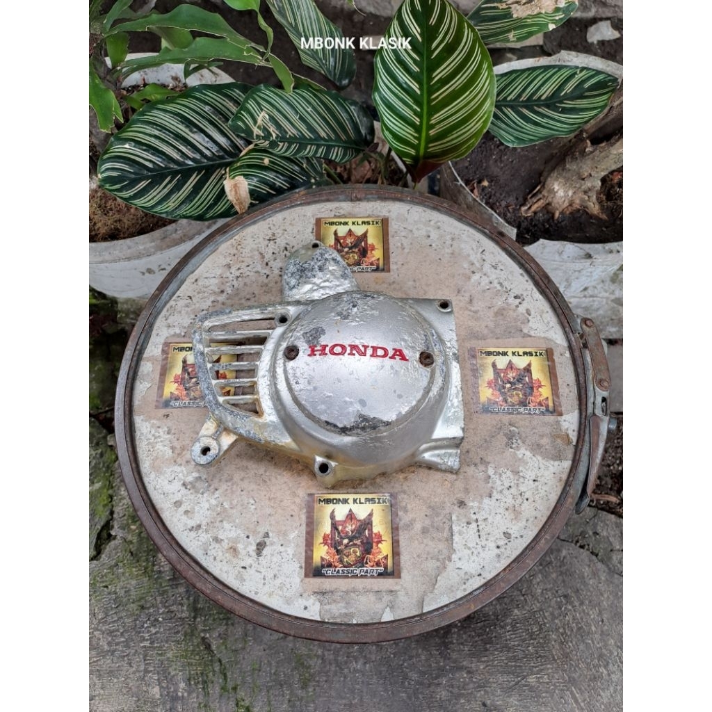 bak magnet honda c70 c700 c800 supercup ORIGINAL bak magnet c70 c700 c800 tutup magnet c70 block kal