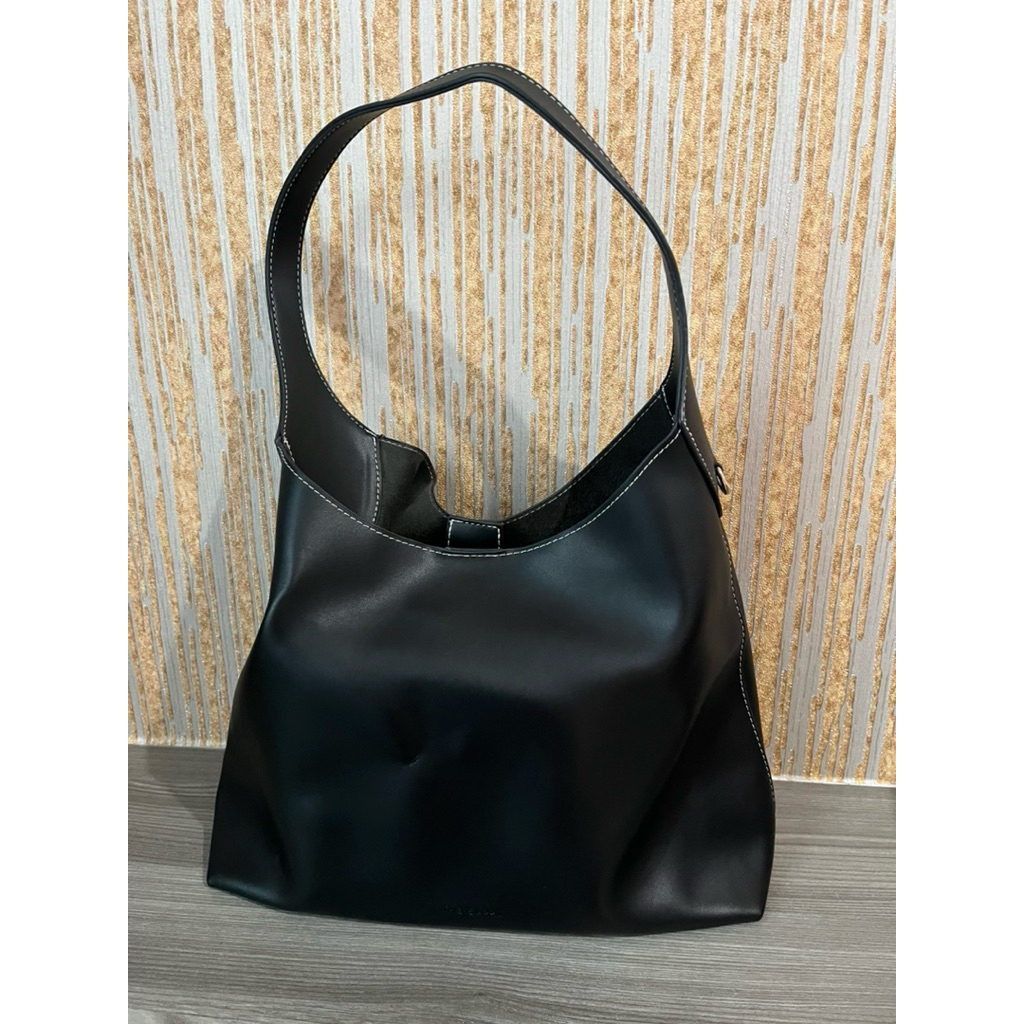 ♡ this is april dalila bag | black tote bag ♡