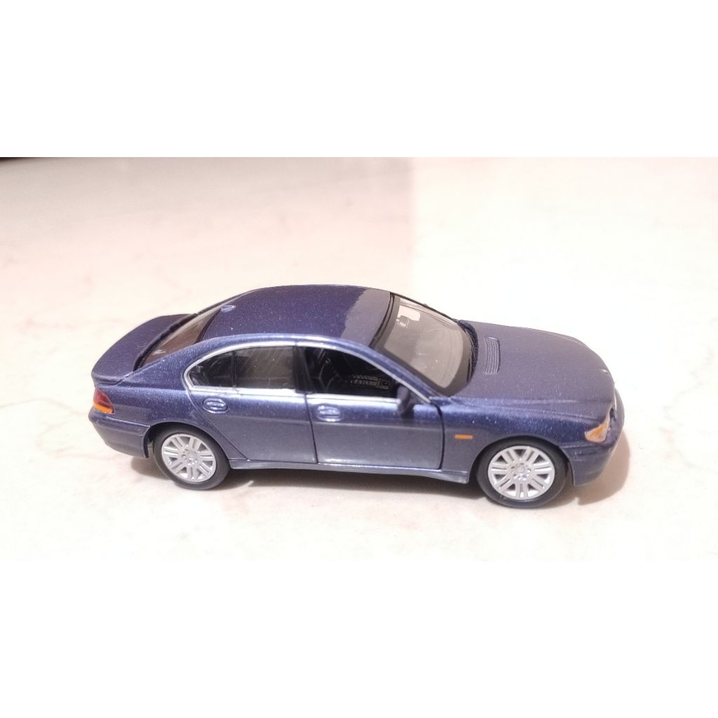 Diecast Welly BMW 745i