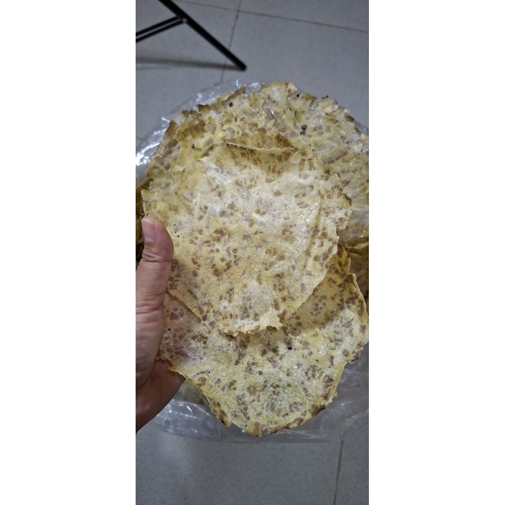 

kerupuk jengkol khas Padang ukuran besar