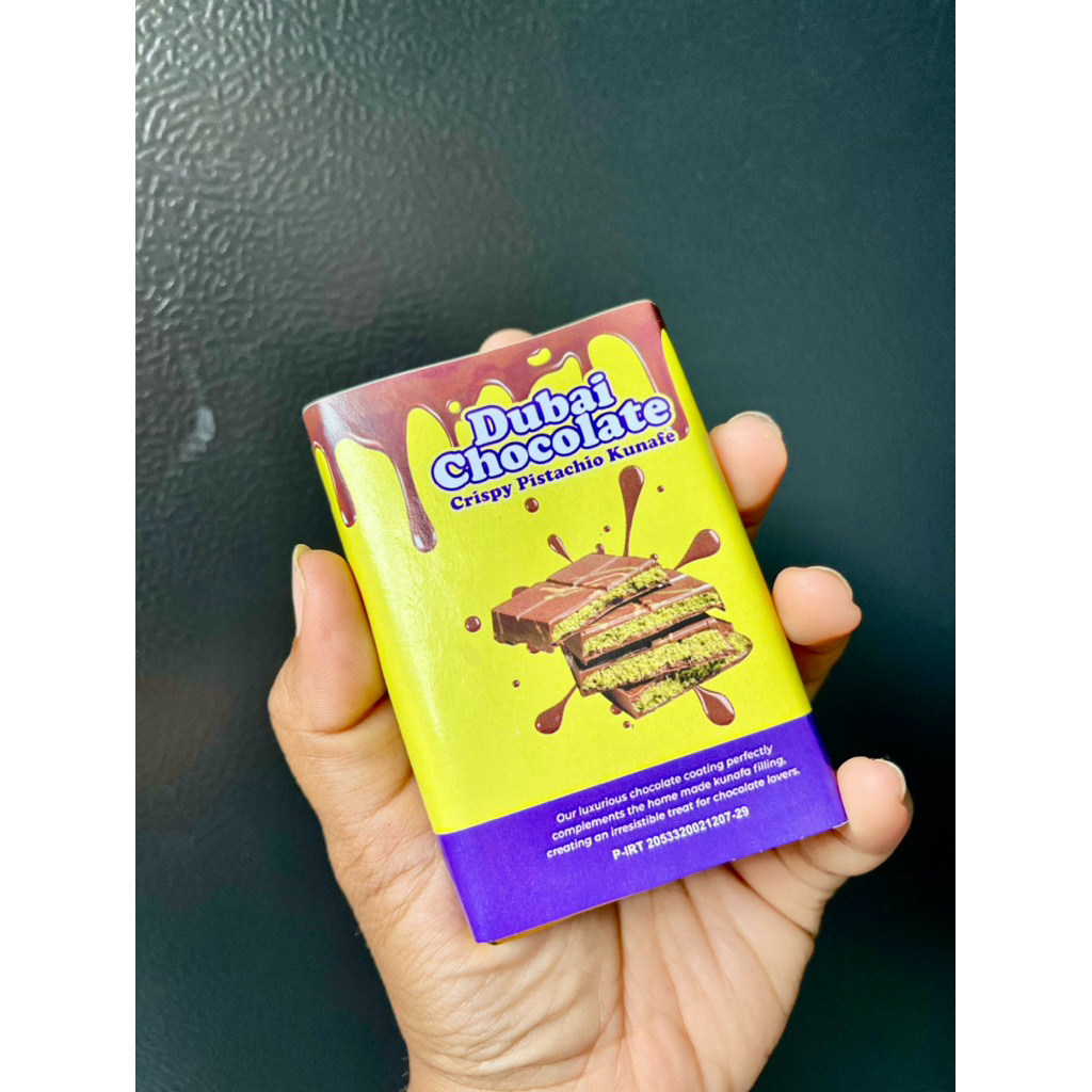 

TERLARIS COKLAT DUBAI KECIL (MINI 85gr) CHOCOLATE DUBAI PISTACIO KUNAFE HOME MADE