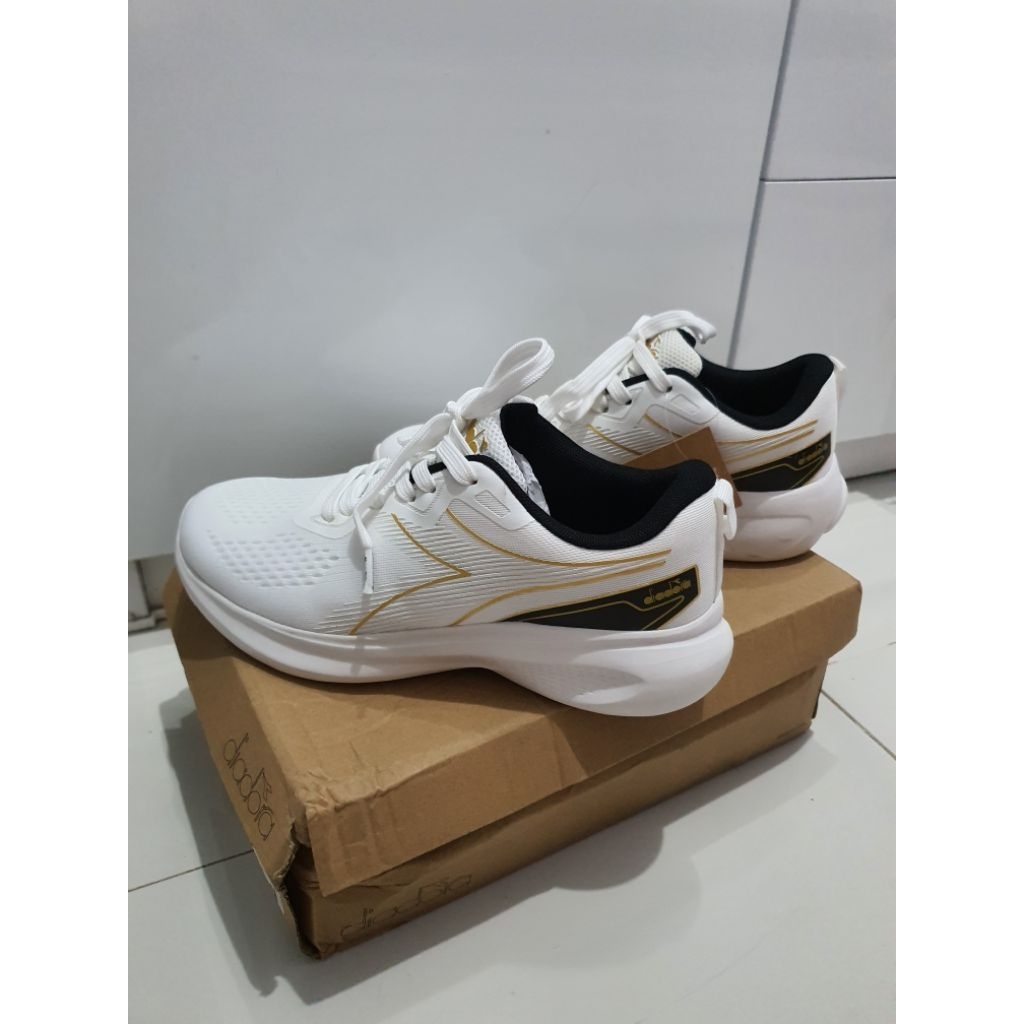 Sepatu Diadora maru  sneaker size 40 men shoes original
