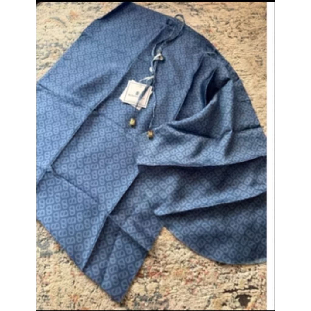 slip on tapis navy bundling bora2 buttonscarves