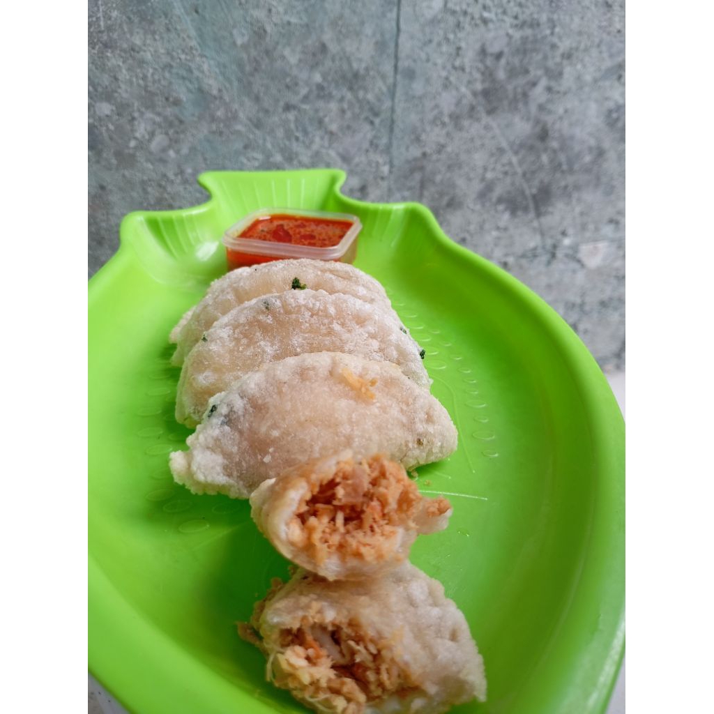

cireng isi ayam suwir(isi 5pcs)