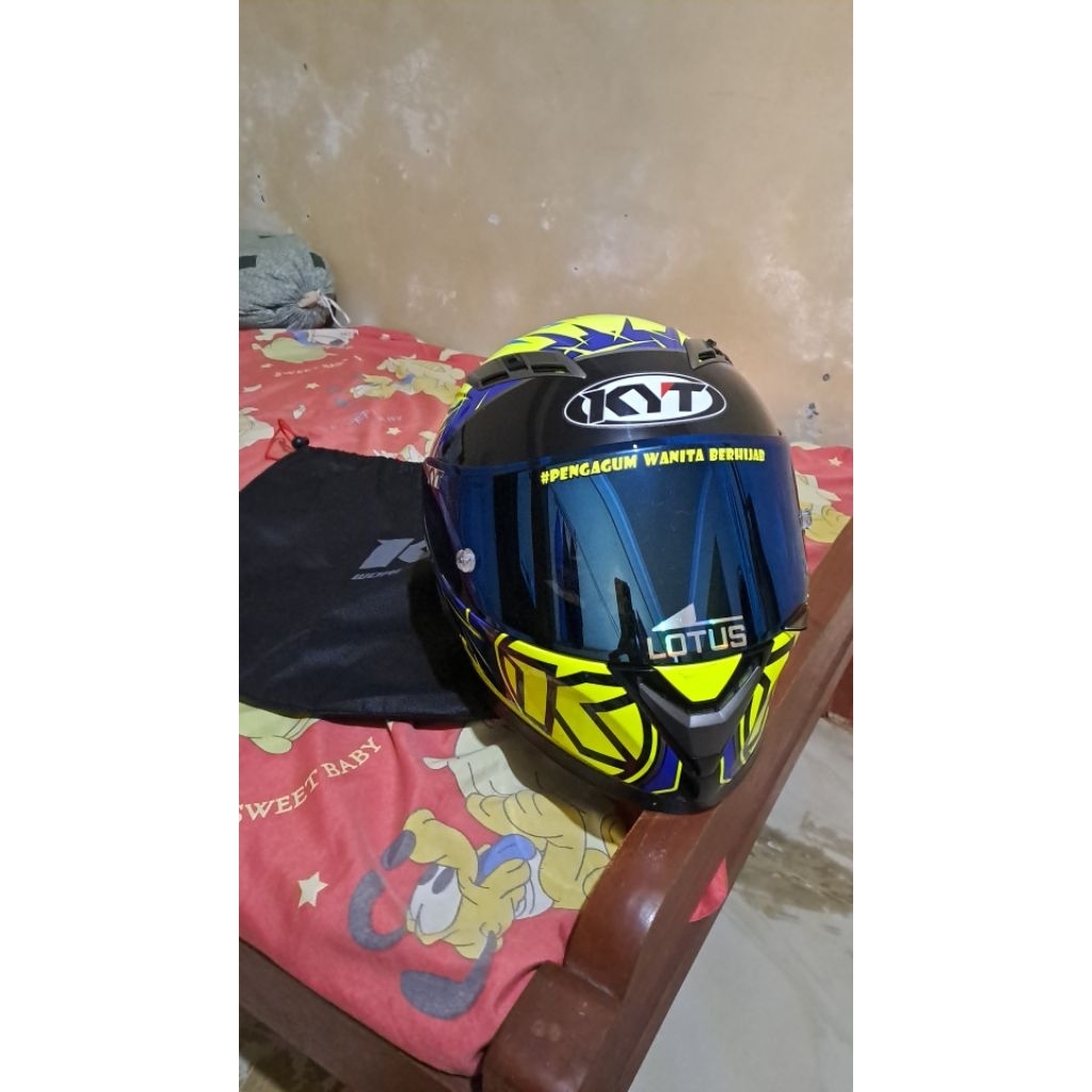Helm KYT fullface