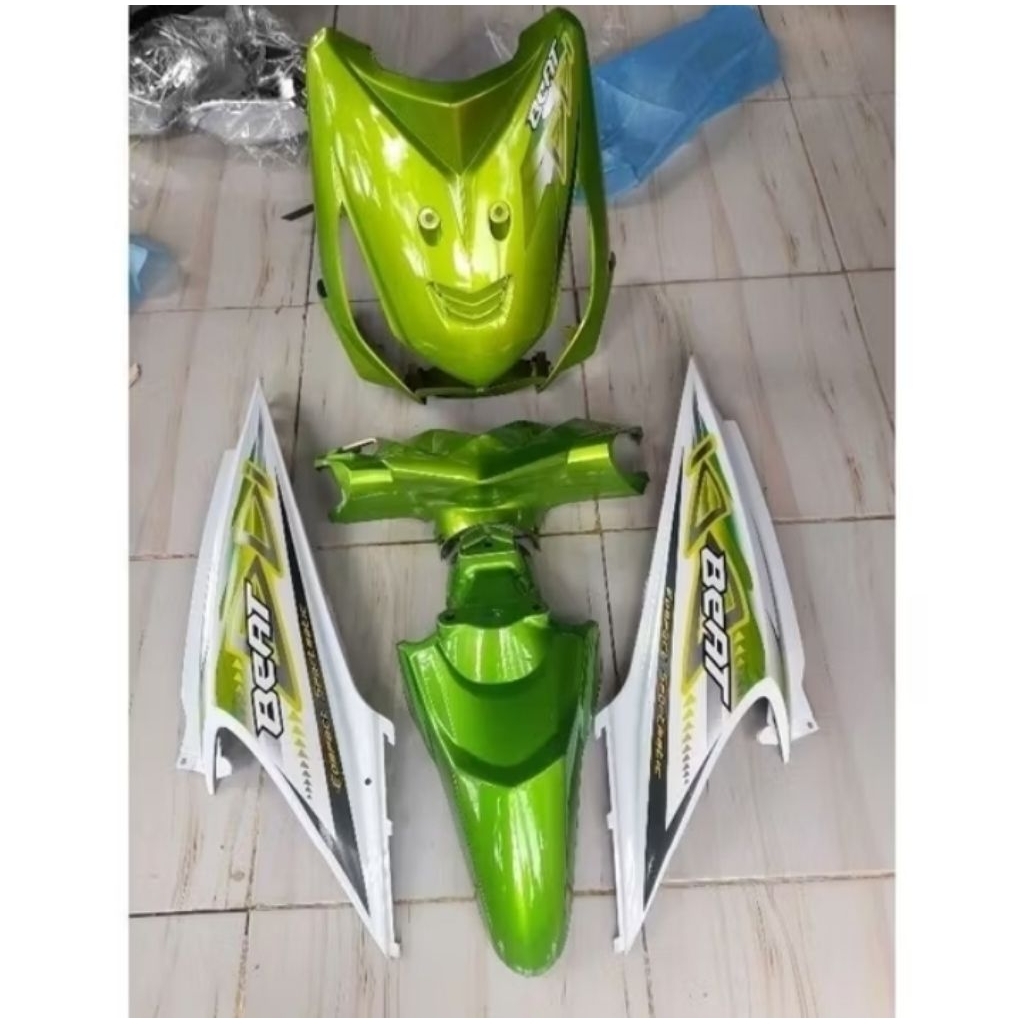 cover body halus motor Honda beat karbu warna putih hijau set stiker