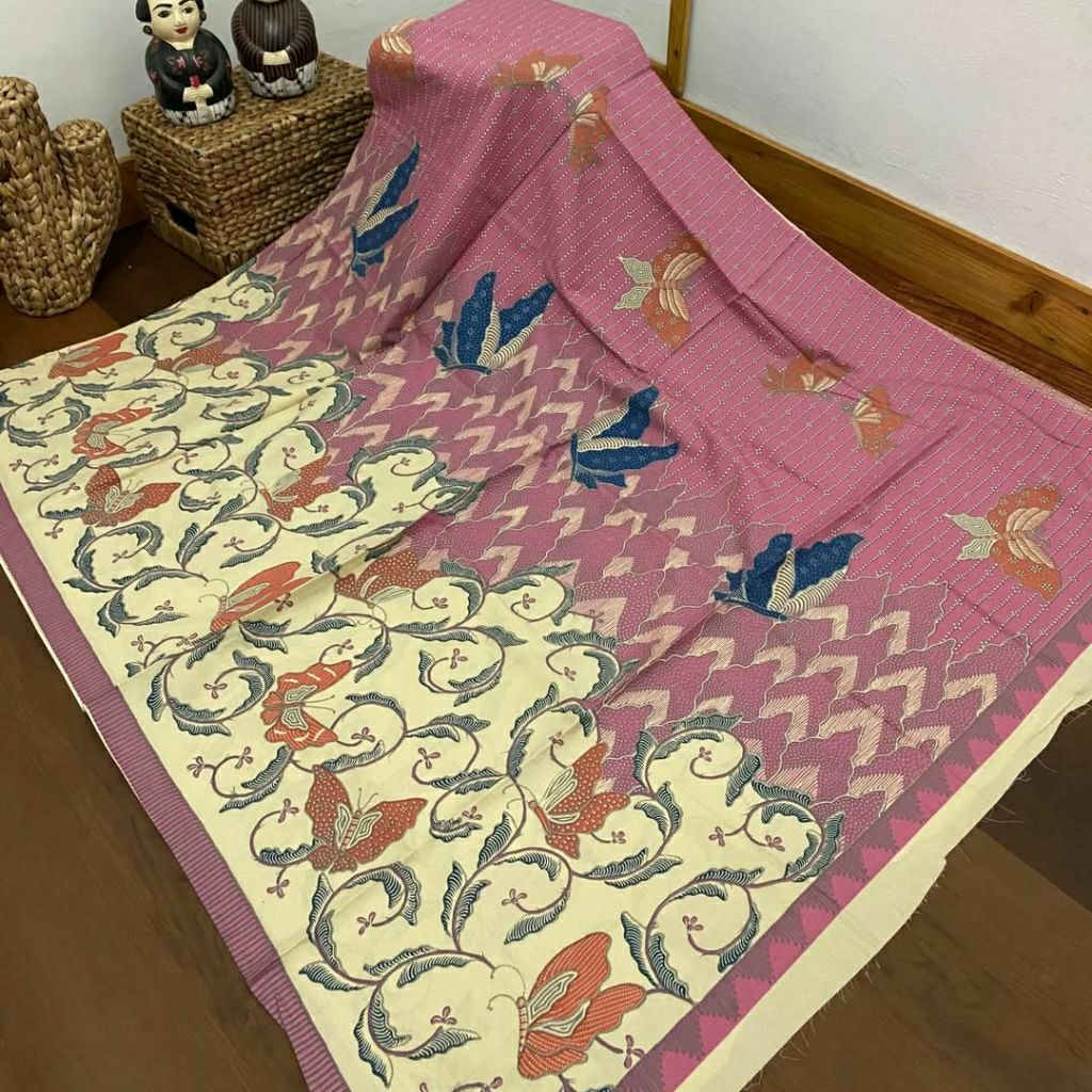 TERLARIS (ORIGINAL) KAIN BATIK SOLO KUPU TERBANG AKAR PUTIH PINK NEW VERSION.