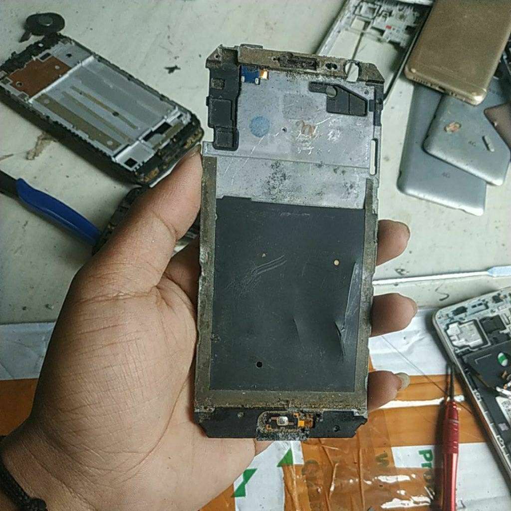 frame bekas Samsung galaxy grand prime dapat sesuai gambar
