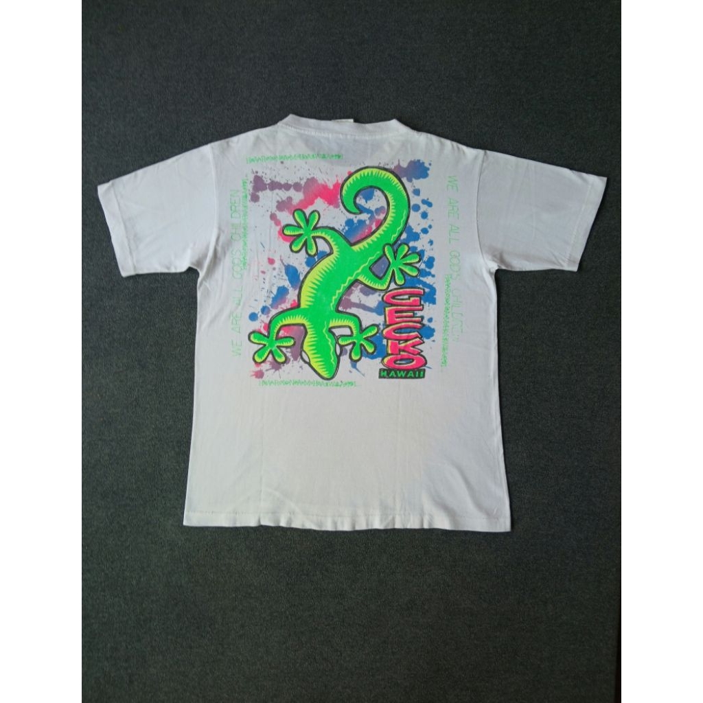 Kaos 90s Gecko Hawaii Neon Graphic - Size M