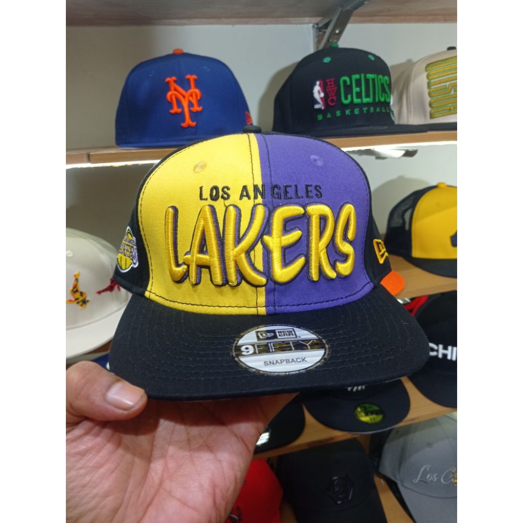 Topi import snapback Lakers NewEra