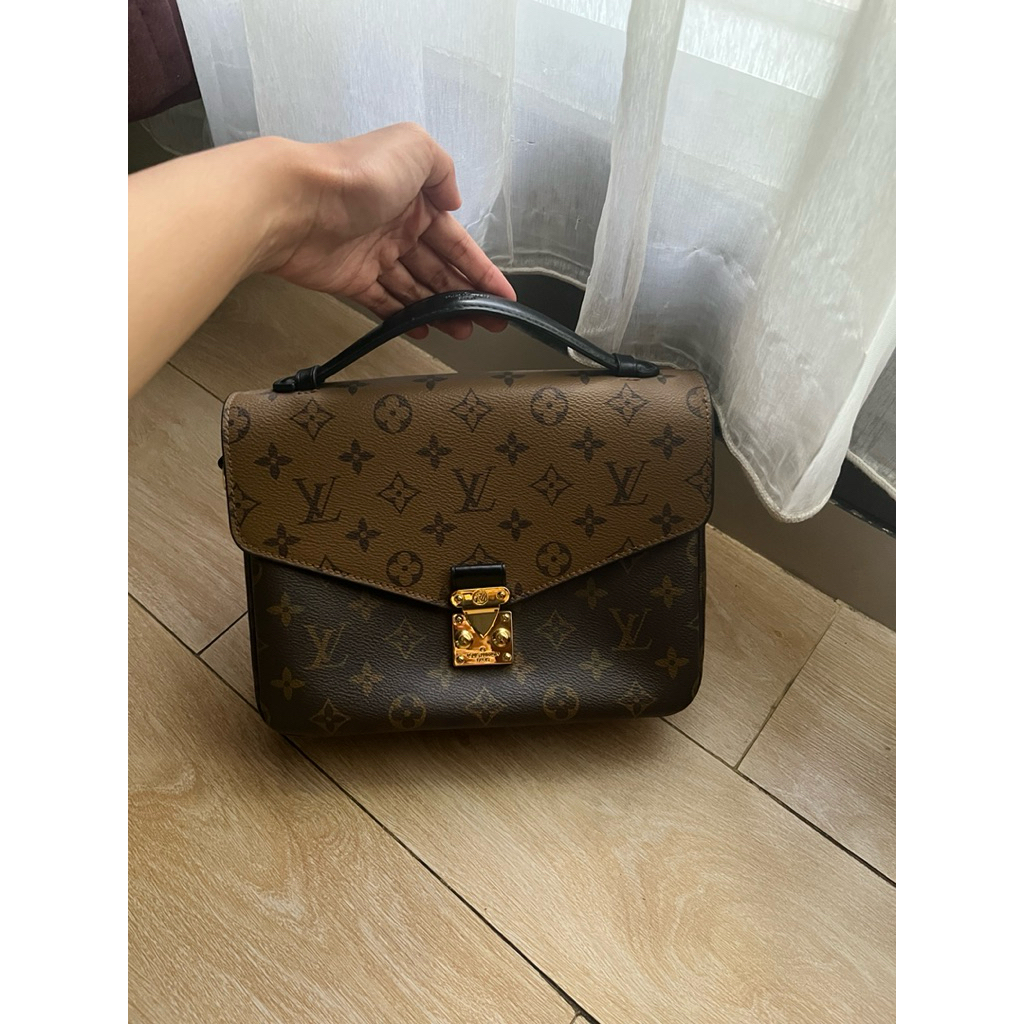 PRELOVED TAS LV ADA NO SERI