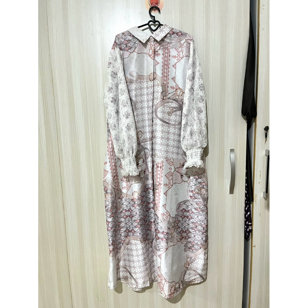 Preloved Benang Jarum Raya Festive Puffy Lace Dress - XL