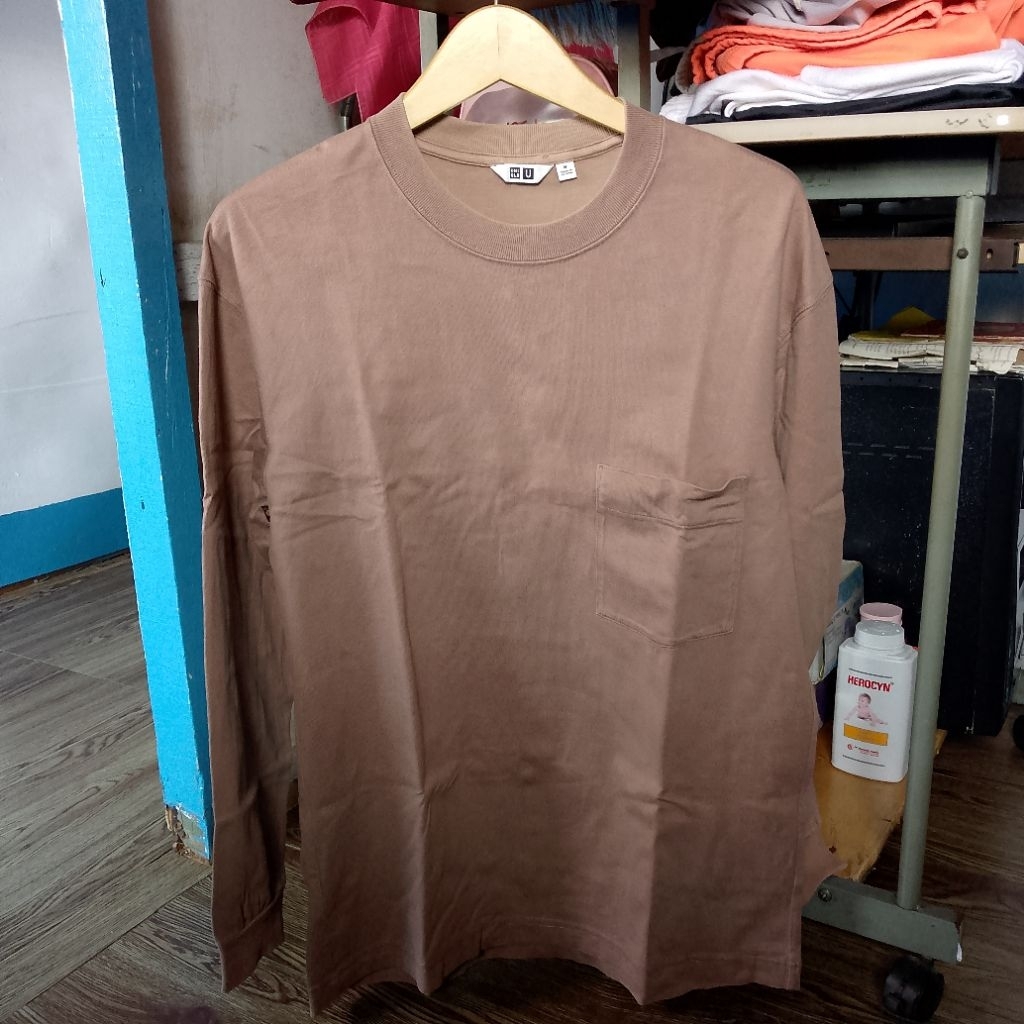 LONGSLEEVE UNIQLO U & WORKPANTS UNIQLO