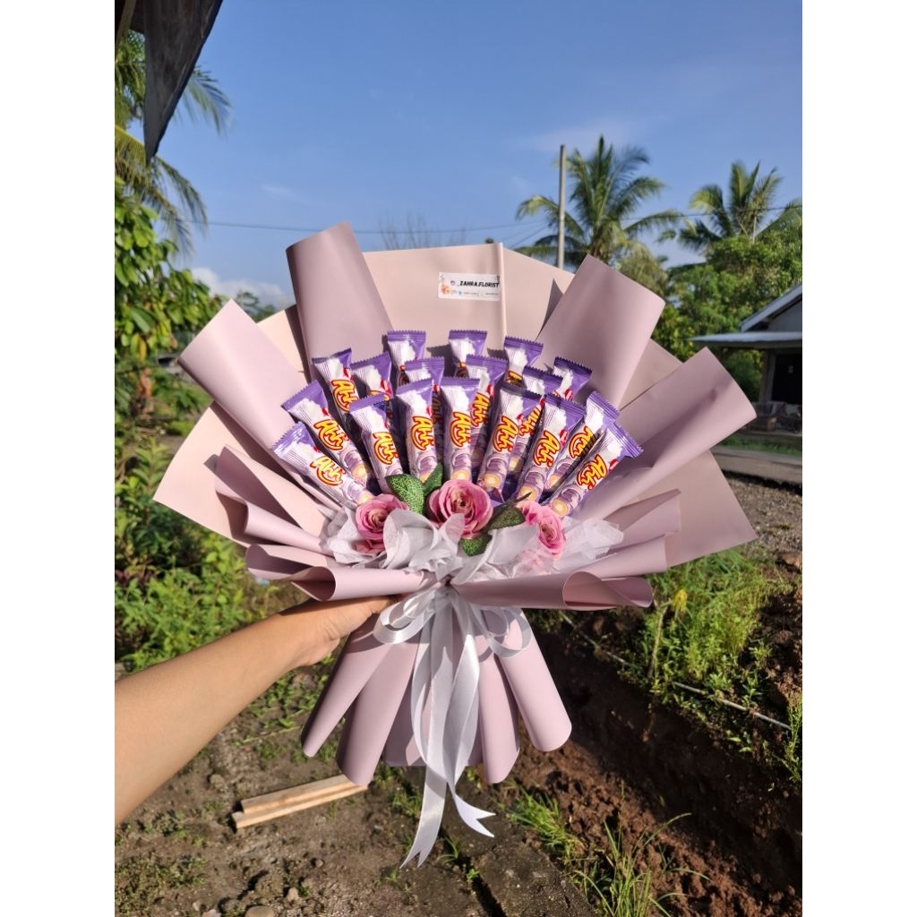 

bucket snack by zahra.florist