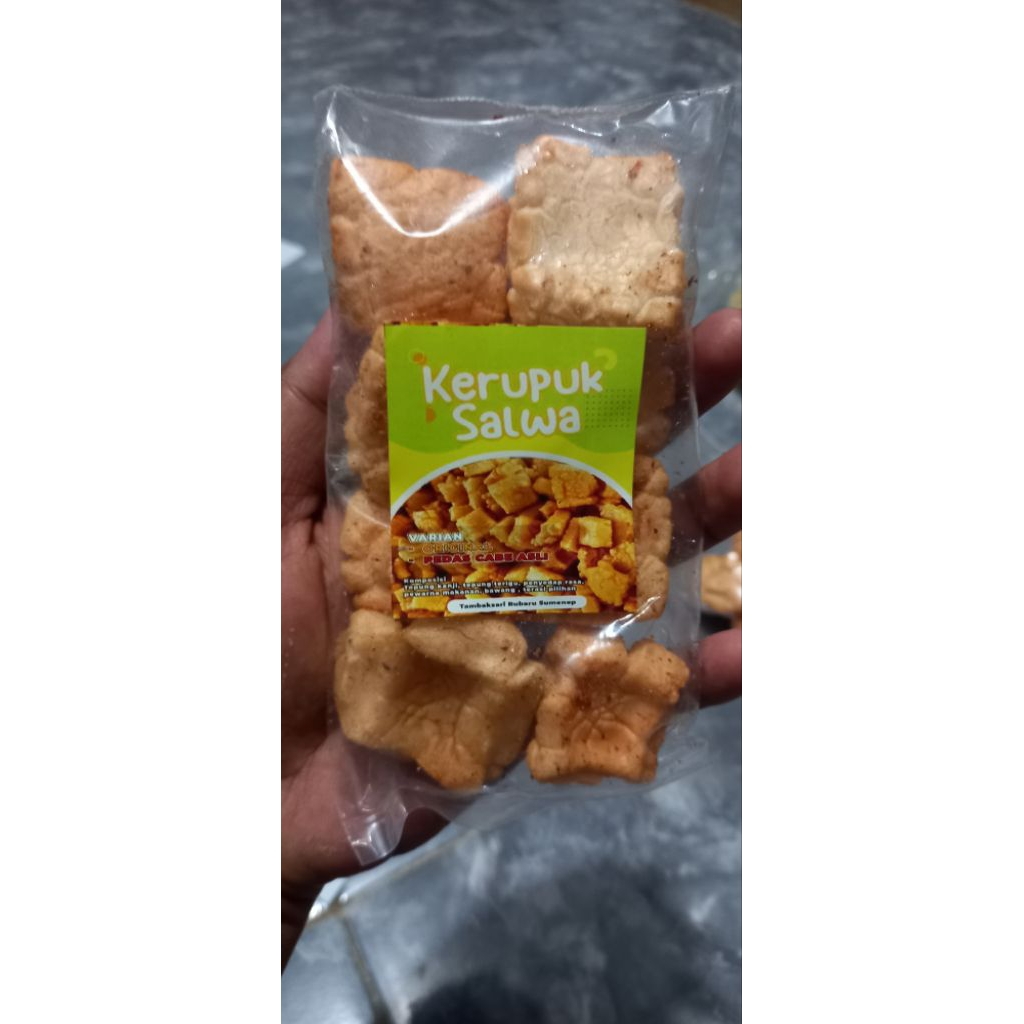 

Kerupuk segi empat Gurih renyah nikmat