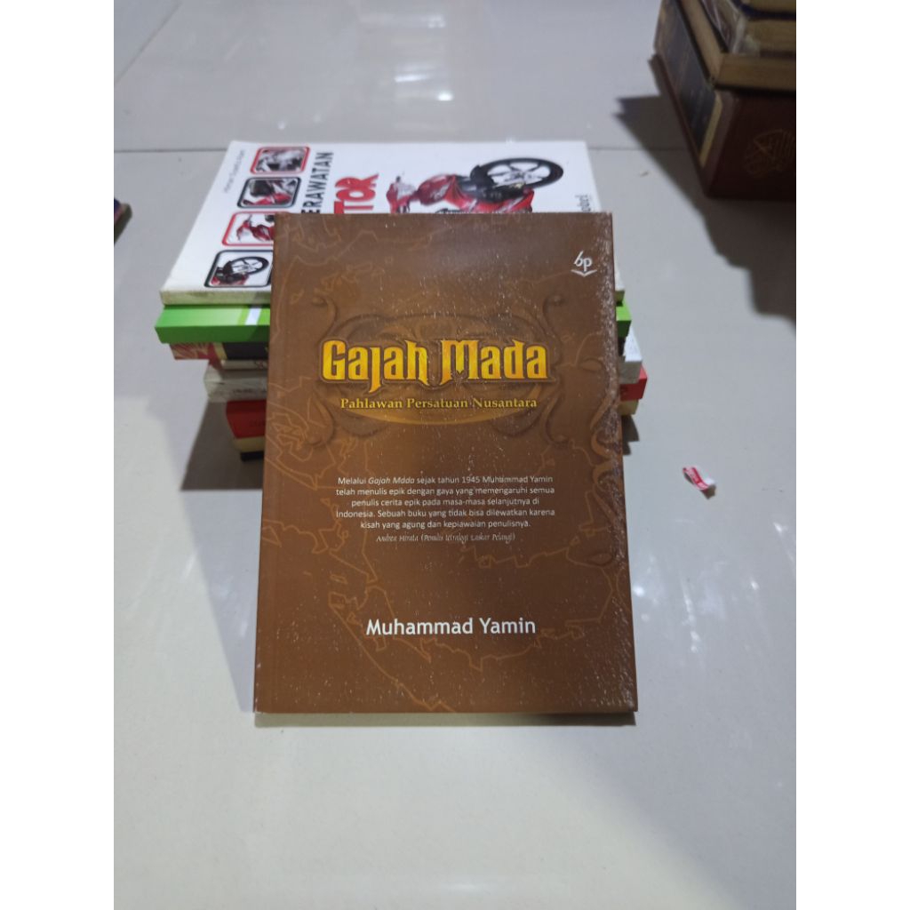buku original - gajah Mada oleh Muhammad yamin
