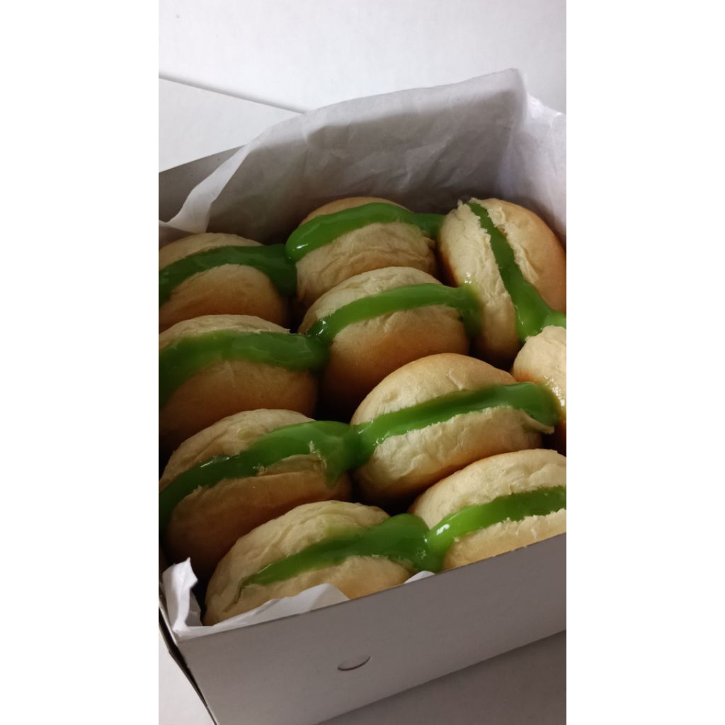 

ROTI SRIKAYA ISI 12 PCS