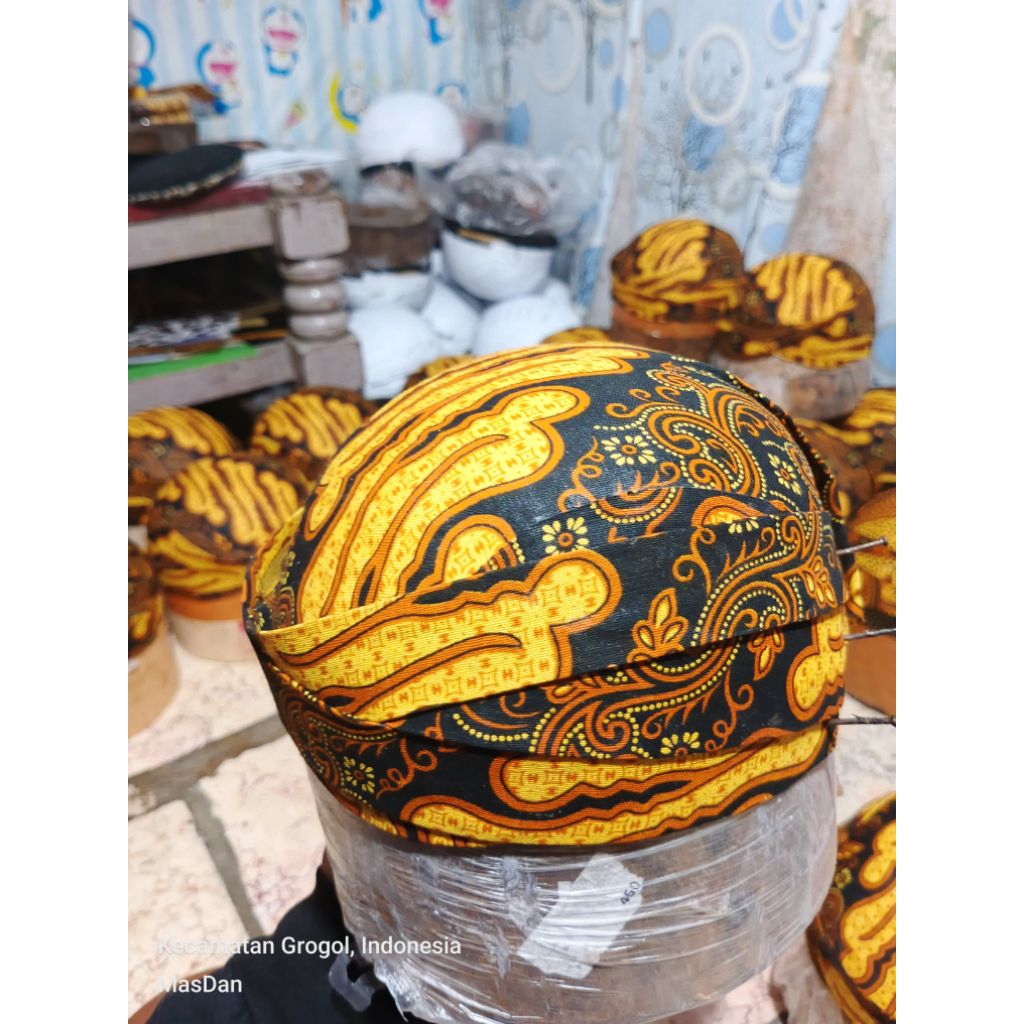 blangkon solo batik usus