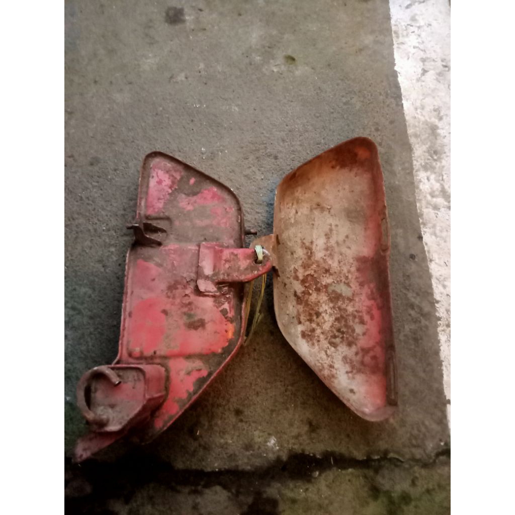 Tempat Olie Dan Tutup Aki Yamaha RS100