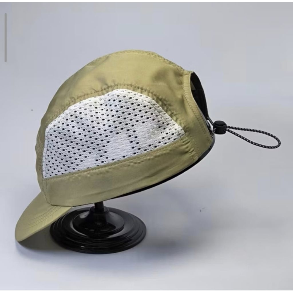 Topi Olahraga Running Pola 5 Panel Warna Cream