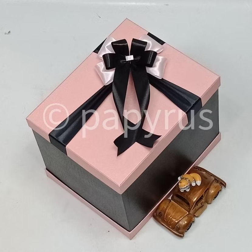 

PAPYRUS Sandwich 20x25 Tinggi 20cm Kotak Kado Gift Box Hardbox Hampers V2