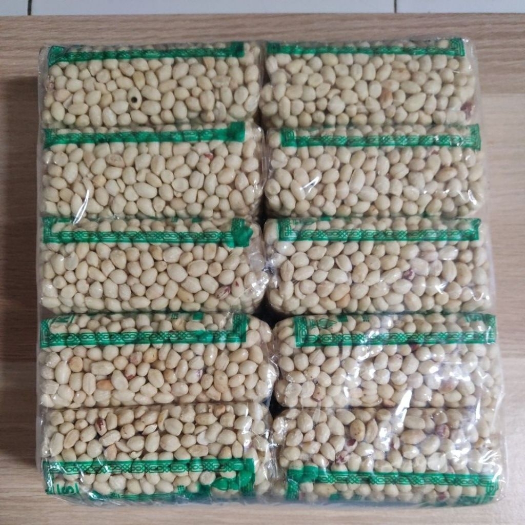 

Kacang Kupas Tuban 1 Ball isi 10 pak