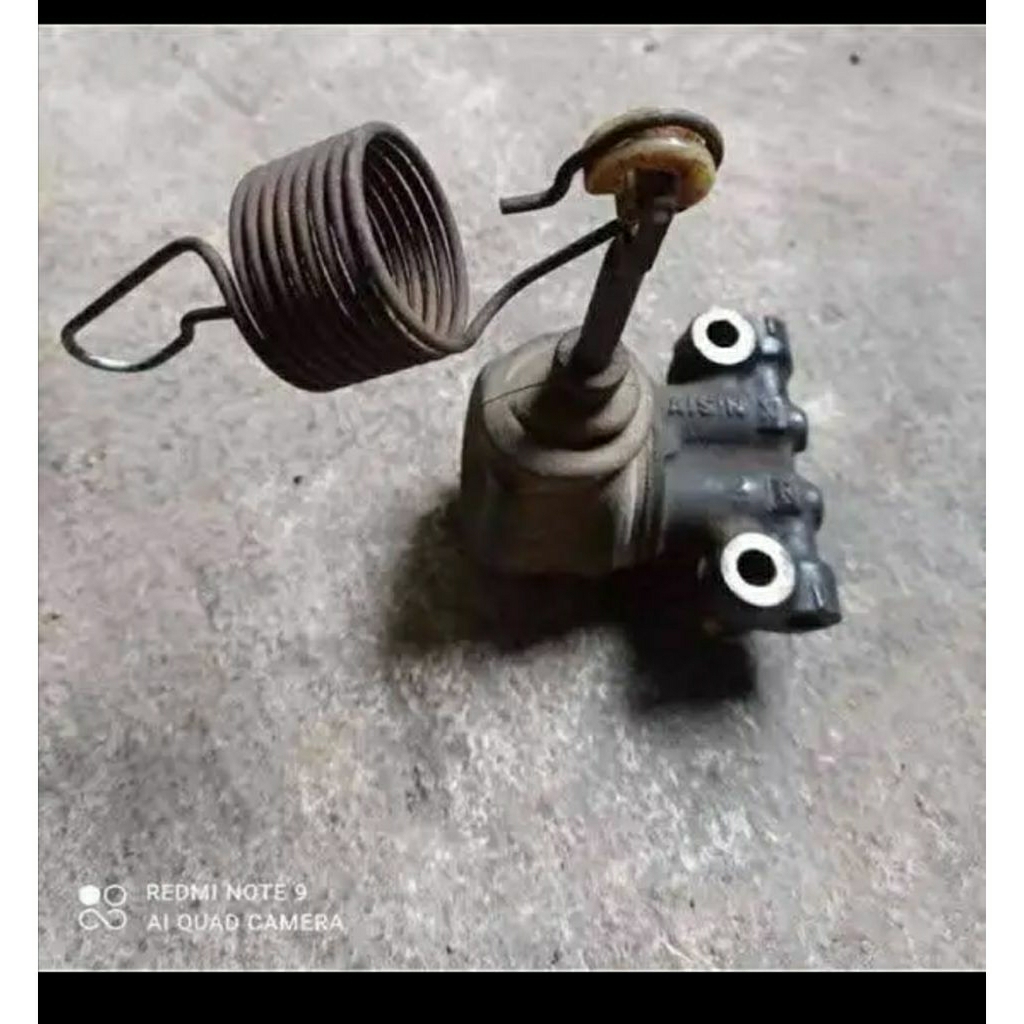 LSV / pembagi minyak rem belakang Livina L10 (copotan)