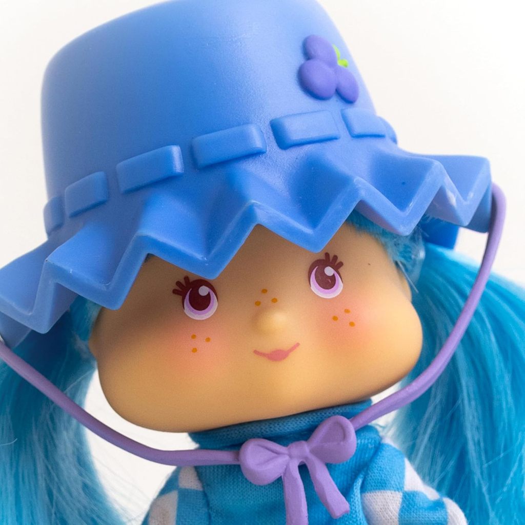 READY BONEKA FASHION STRAWBERRY SHORTCAKE MUFFIN BLUEBERRY 5,5 INCI YANG DAPAT DIPOSE DENGAN AROMA